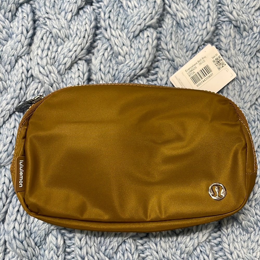 Everywhere belt bag camel color